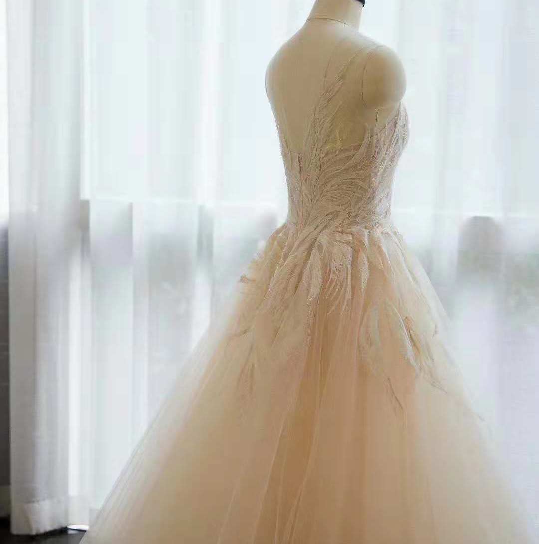 飘逸轻纱 出门 草地婚礼