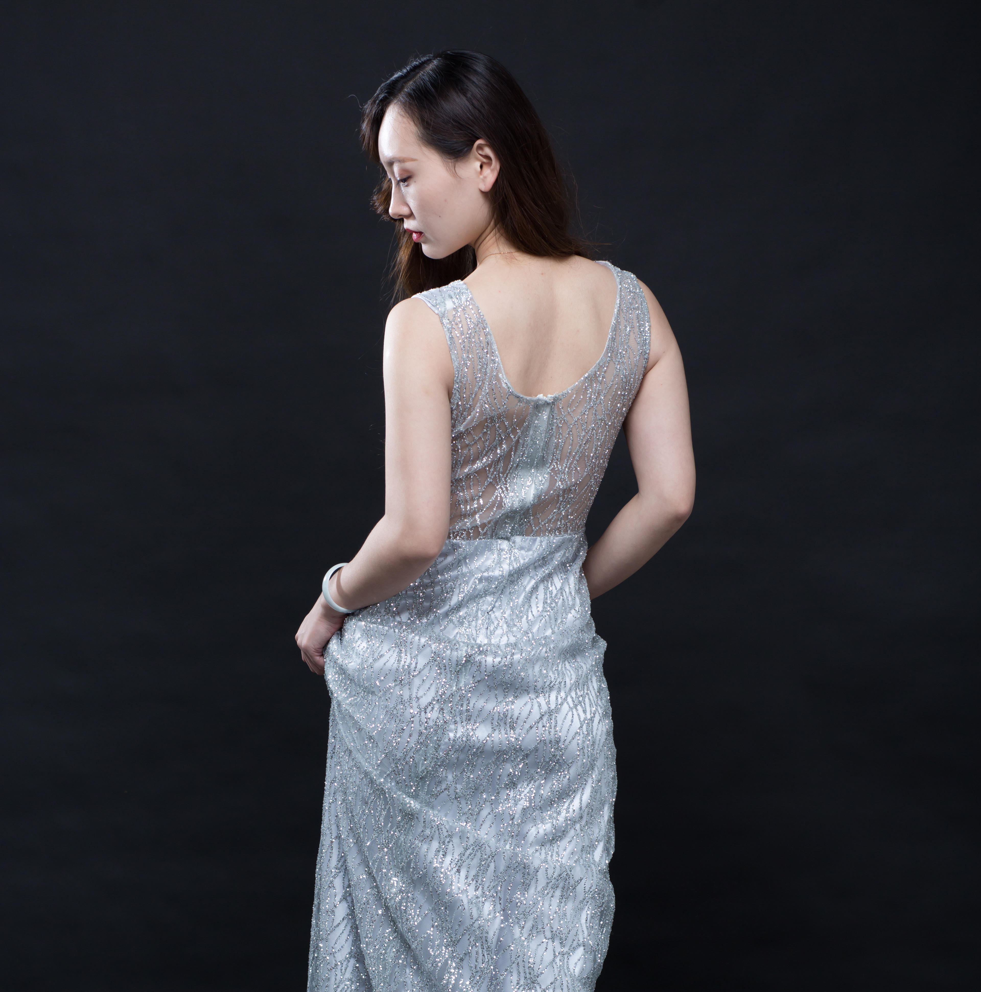 B&L婚纱礼服特惠六件套送新娘跟妆（试妆免费）