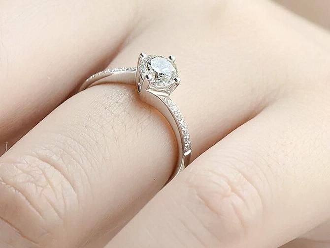 婵娟 | 戴芙卡定制订婚结婚钻戒