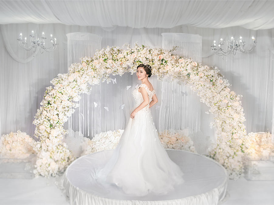 意芙婚礼—韩式樱花蝴蝶拱门 浪漫套系