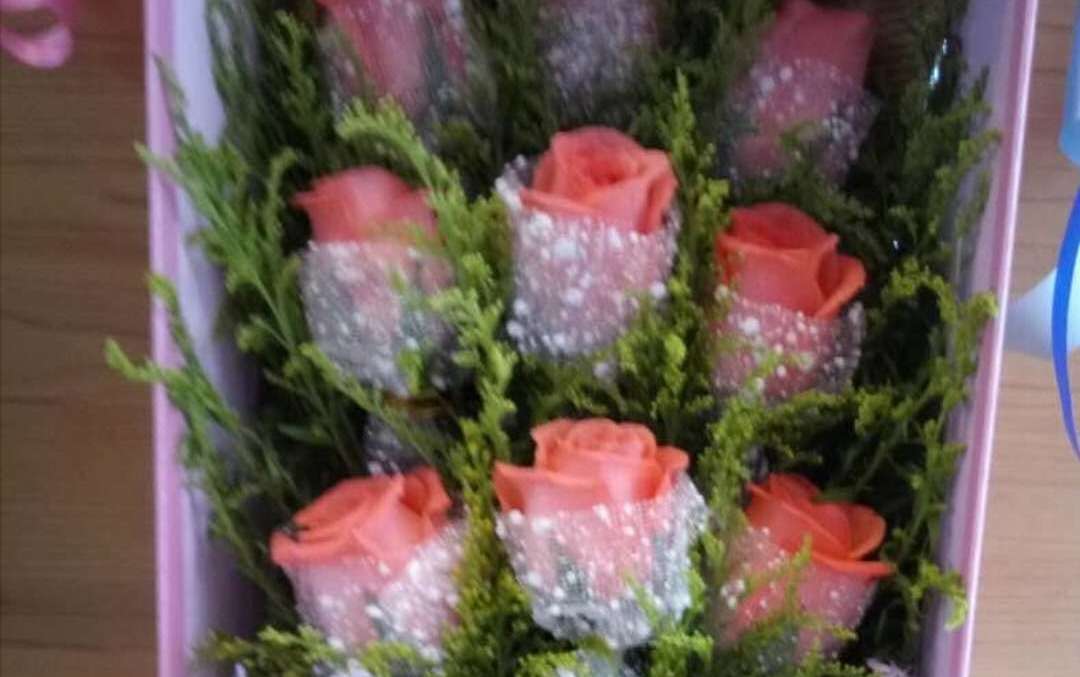 11支粉红玫瑰礼盒版本，一生一世只爱你一个