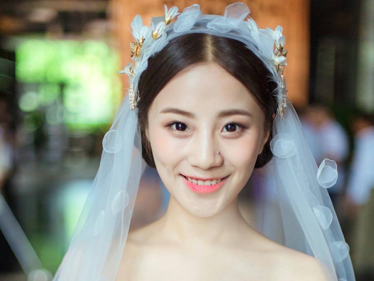 Nice奈斯 总监斯颖跟妆＋两套婚纱 优惠600