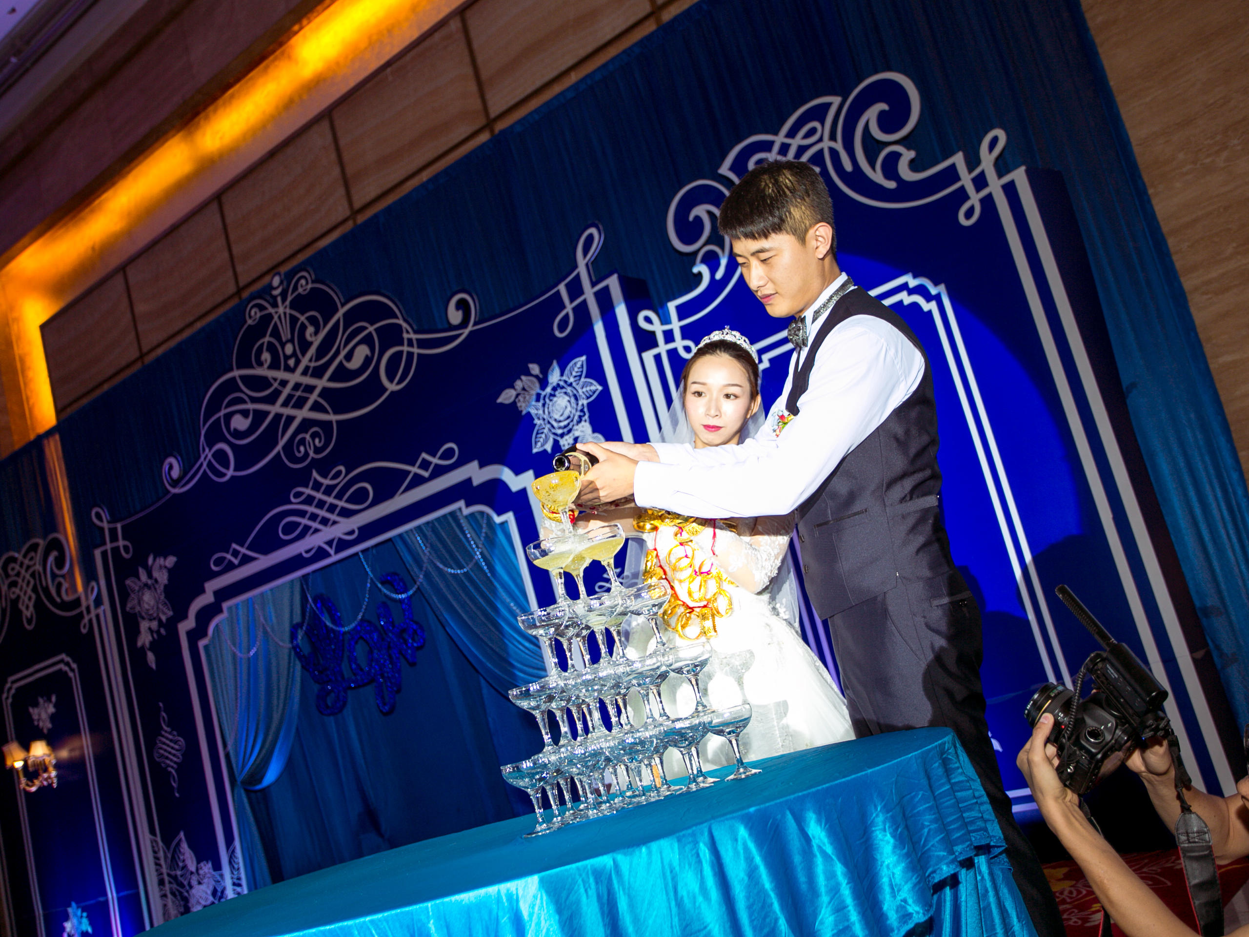 【精品套餐】力祺视觉-摄影总监+摄像总监