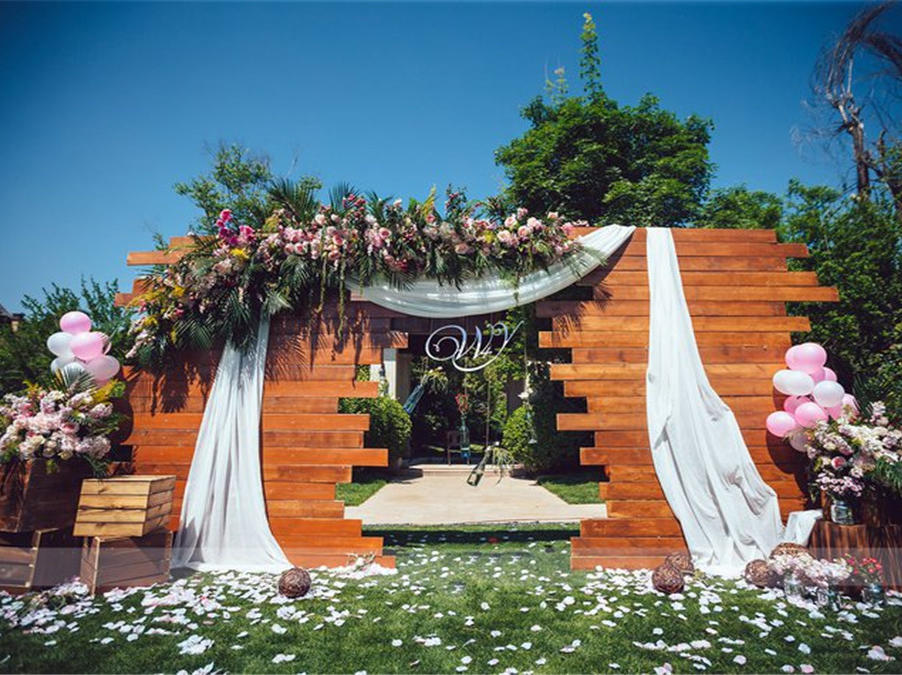 韩式简约复古户外婚礼布置