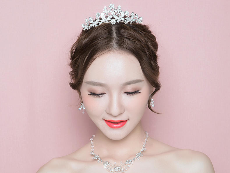 【总监档全天跟妆＋摄影】送超豪华礼包（免费试妆）