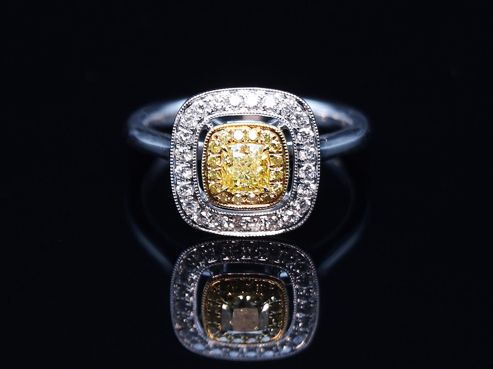 【维多利亚】 黄钻复古优雅钻戒