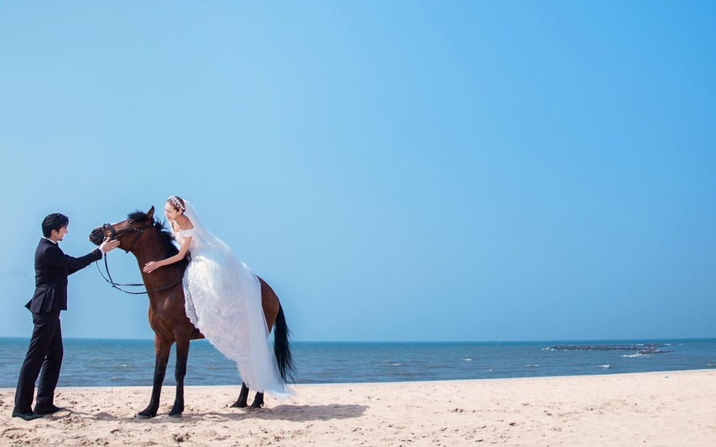 品牌酒店2晚+游艇+教堂+马场+圣托里尼+夜景