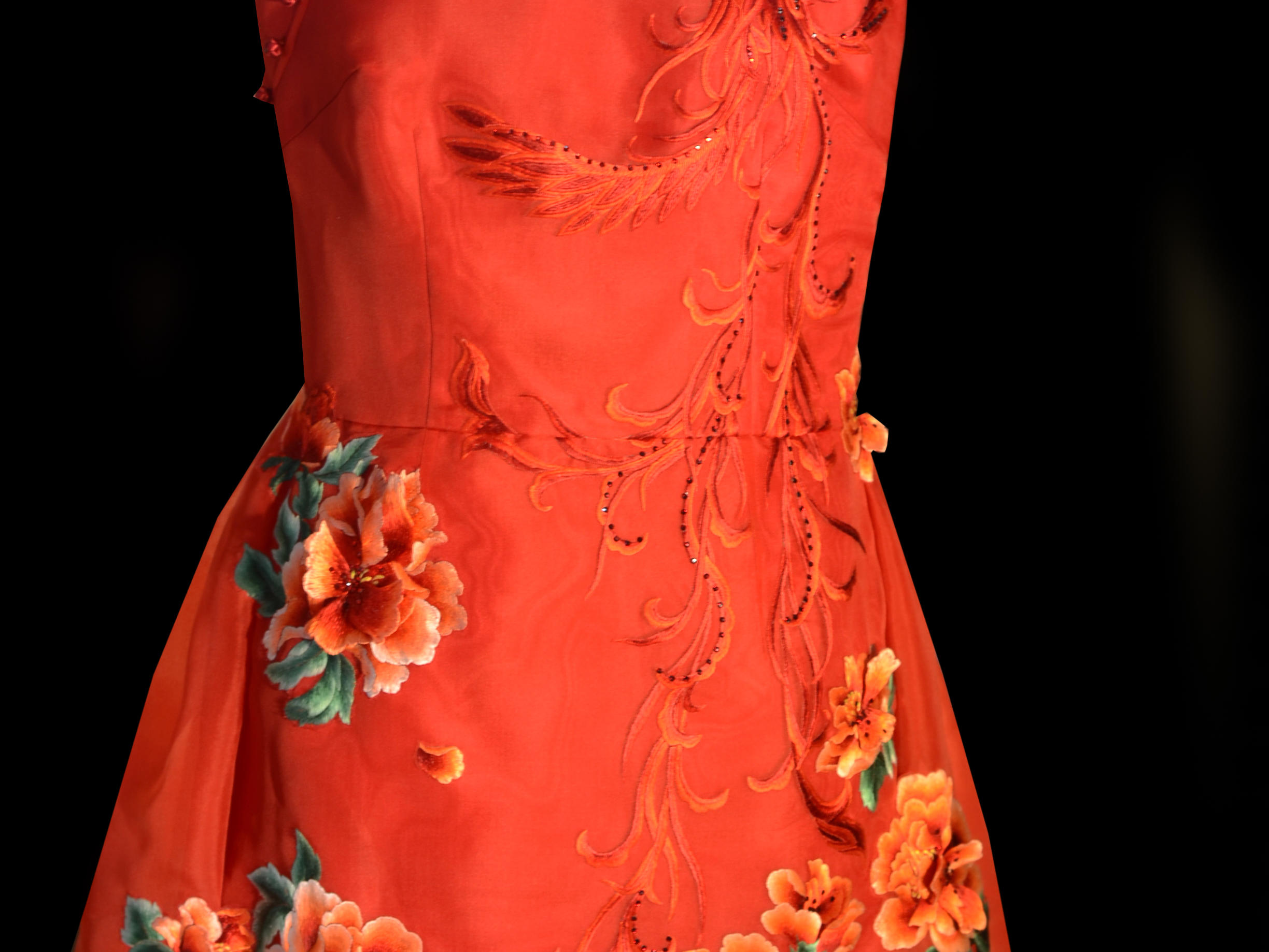 结婚礼服 敬酒服真丝榨丝手工刺绣牡丹