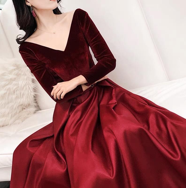 12件套，拖尾主纱+男女中式+敬酒服+伴娘/郎8