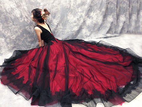【LE WISH】黑玫瑰复古蕾丝拖尾婚纱礼服