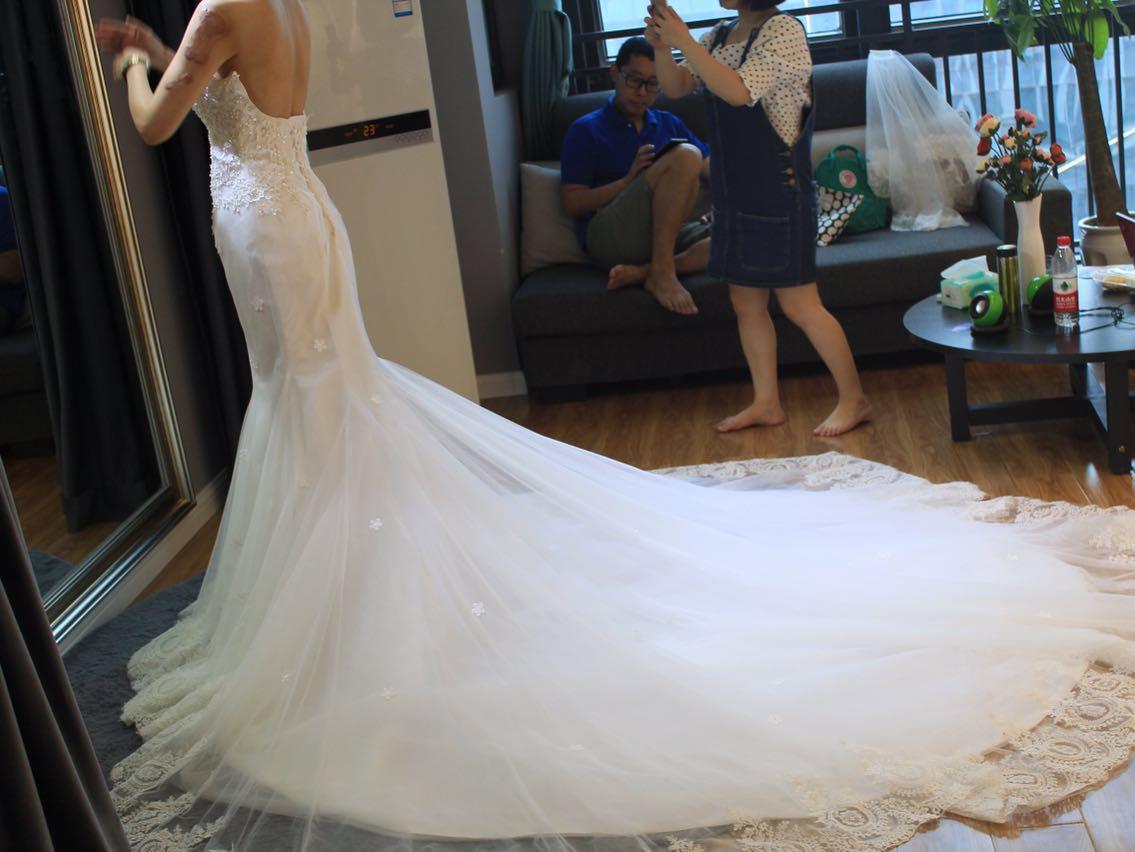 夏季唯美鱼尾露背拖尾婚纱——促销中!