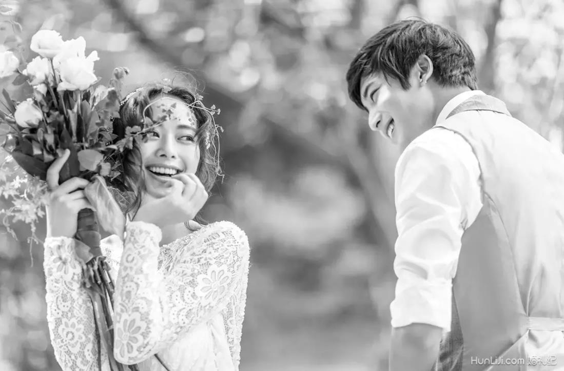 流行婚纱照风格_2018流行婚纱照风格