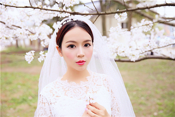 婚纱礼服