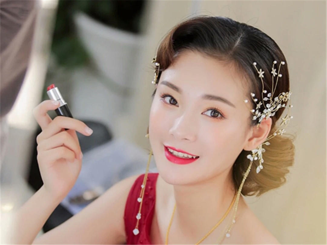 【超值-人气套餐】时尚减龄 首席资深婚礼化妆师