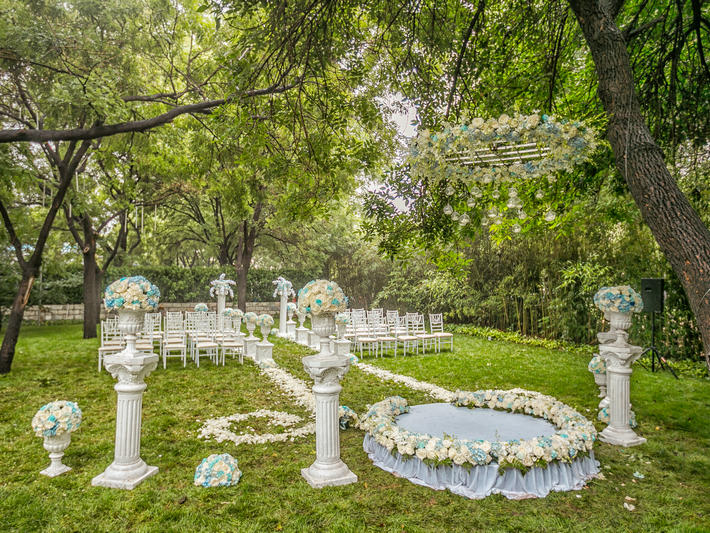 FEEL斐尔婚礼-户外草坪把最美的爱给最爱的你