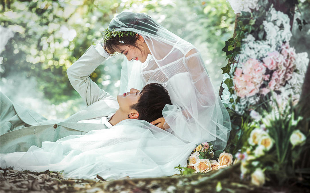 《蜜·林》森林梦幻系列婚纱照-Queen婚纱摄影