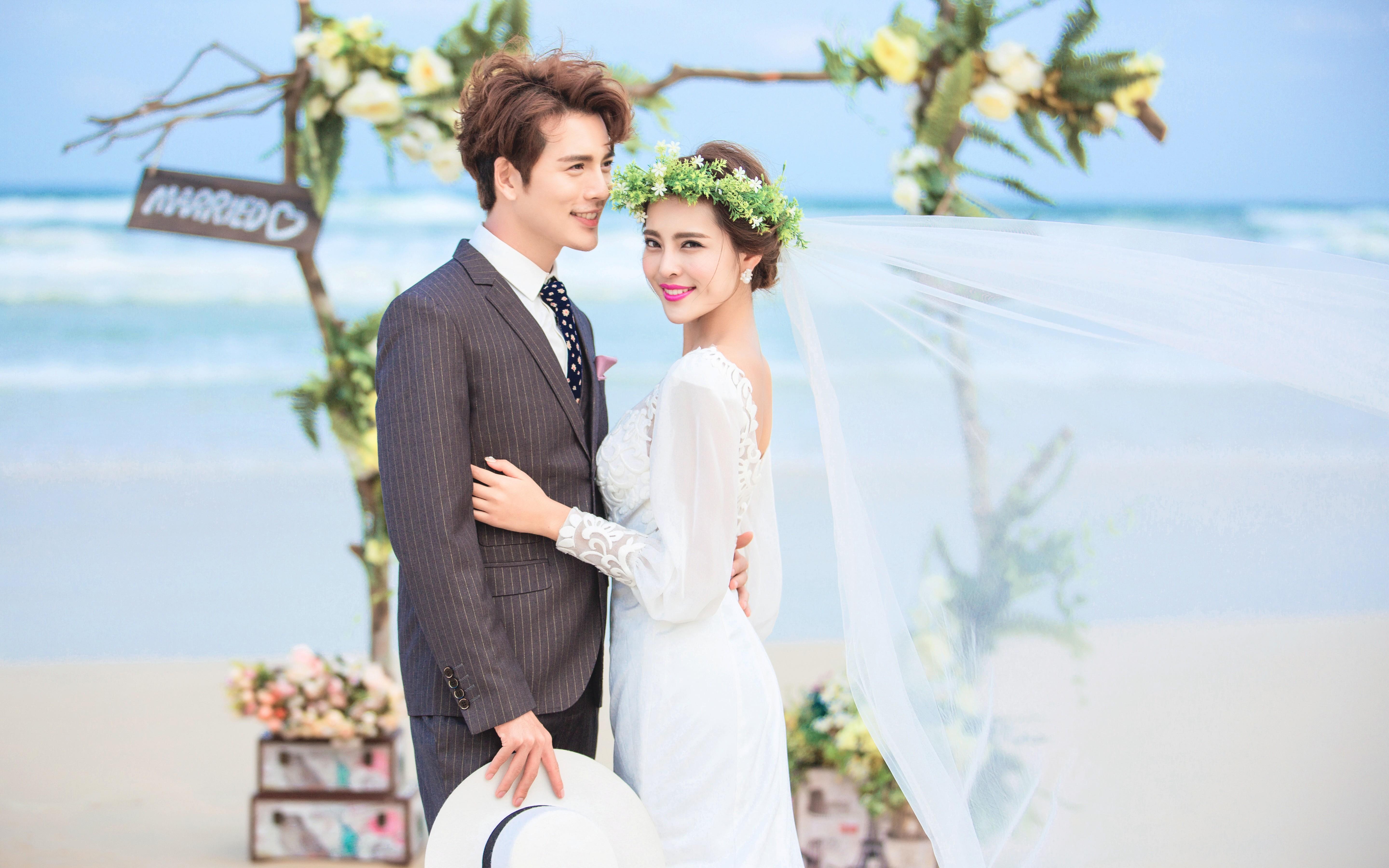 【10服10造+资深一对一】艾薇儿婚纱摄影特惠