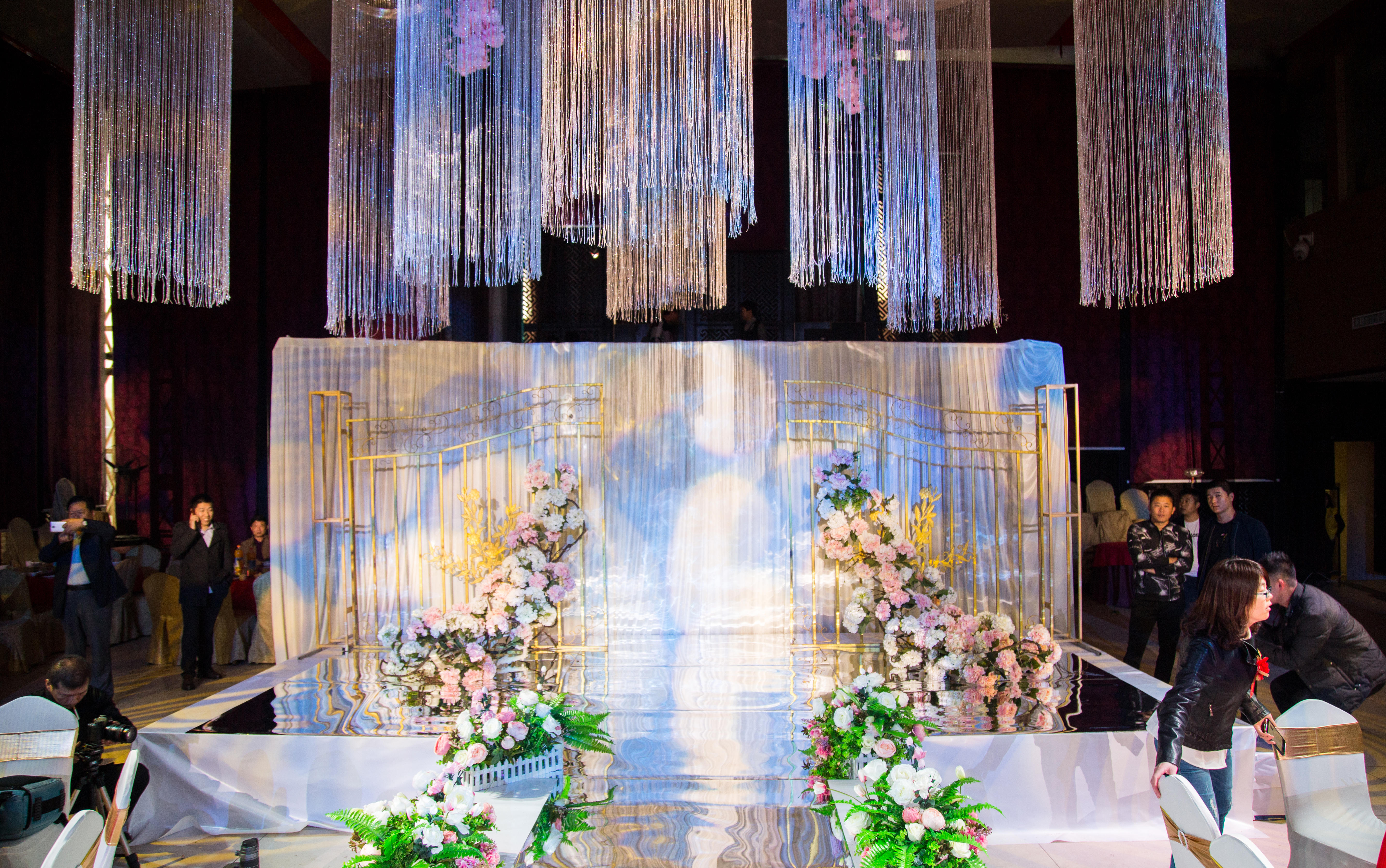 欢熙婚礼作品《镜花水月》