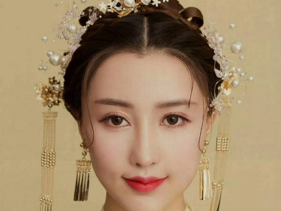 【热卖推荐】高端婚礼跟妆