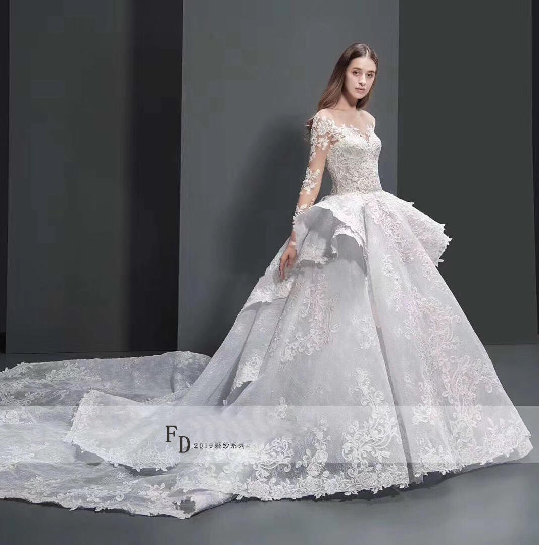 【店长推荐】新娘市内跟妆+梦幻婚纱3件套送伴娘服