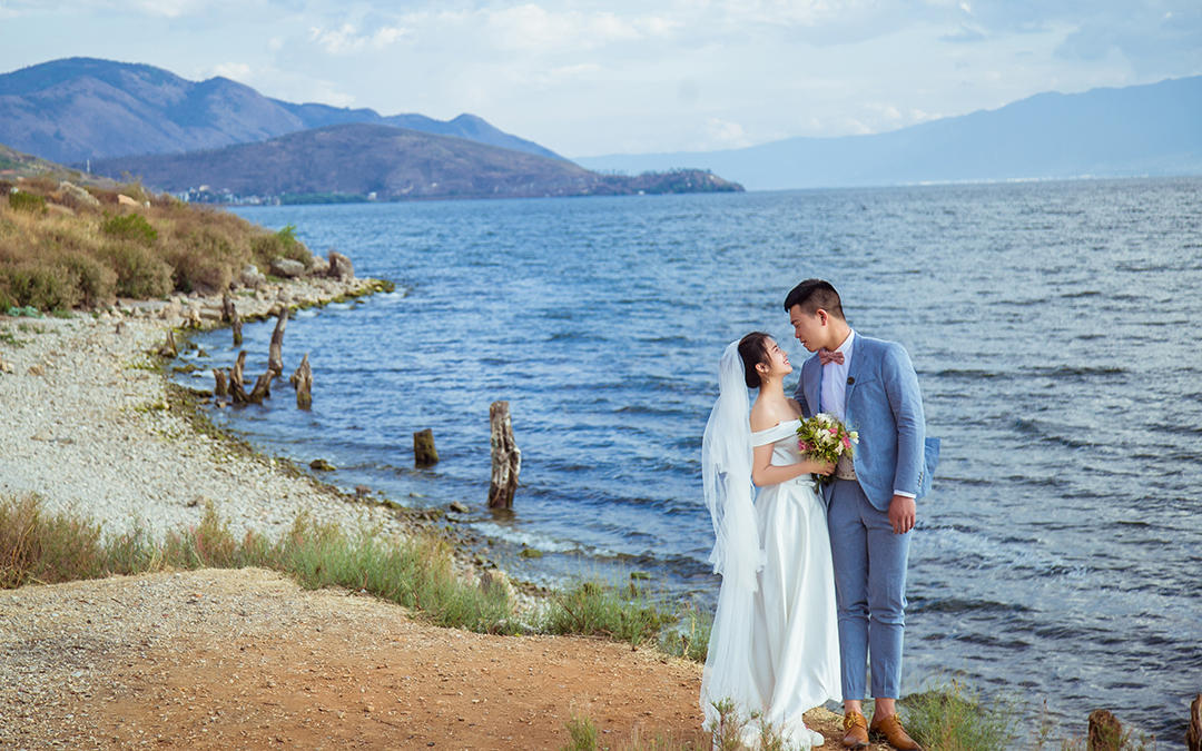 【送全新ST婚紗】【送全新賀伯帝西服】【送夜景】