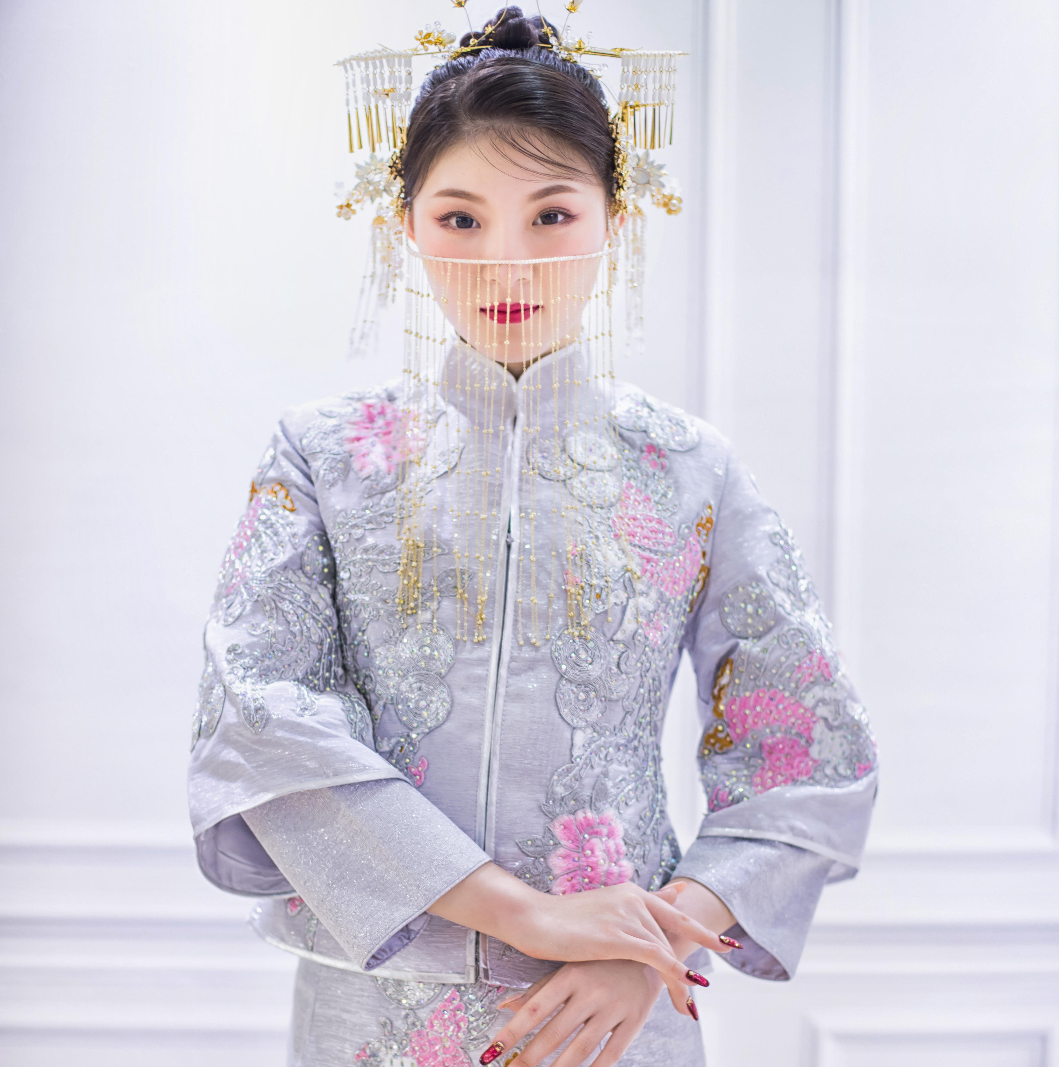 《特惠套餐》秀禾服主婚纱敬酒服 赠2件伴娘服