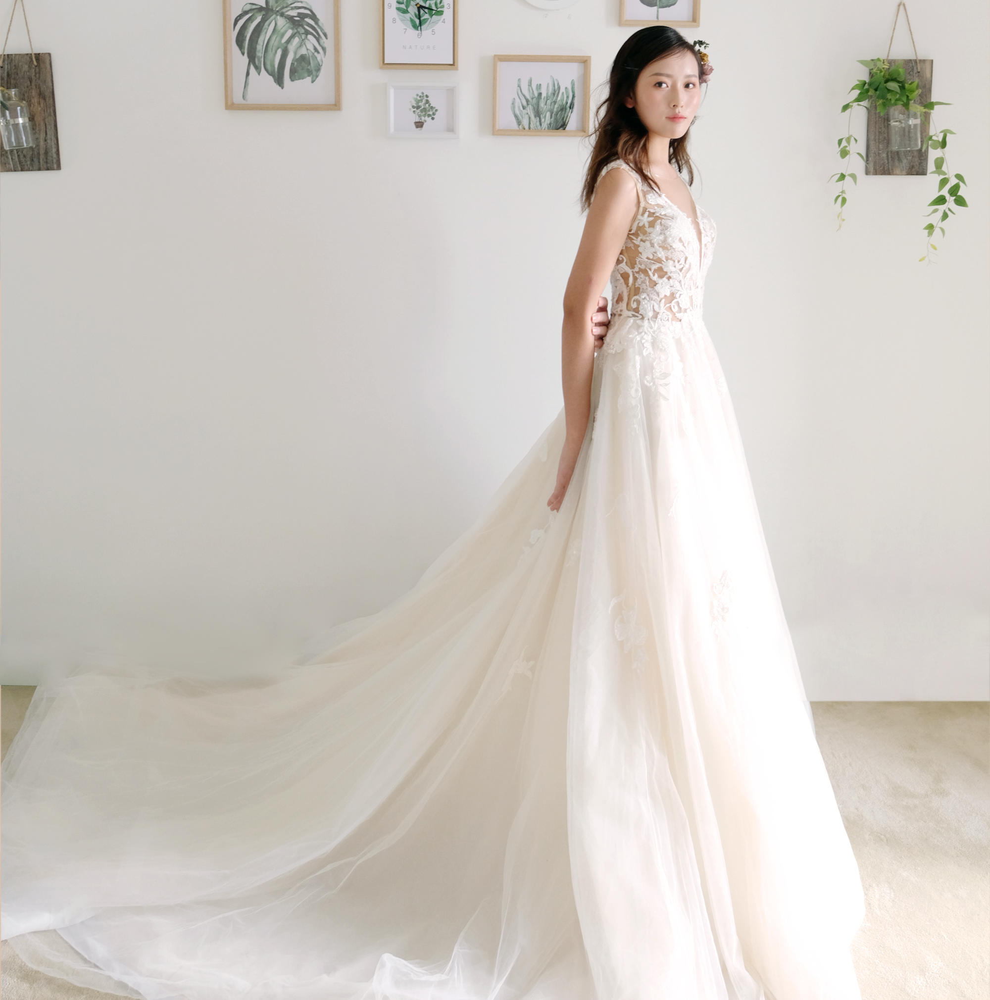 小雪新娘Monique Lhuillier婚纱