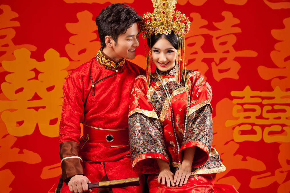 2999元超值婚紗照10服10造40精修3外2內(nèi)