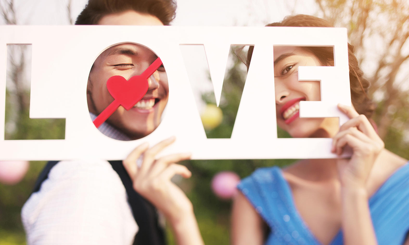 岸芷汀兰创意婚纱照