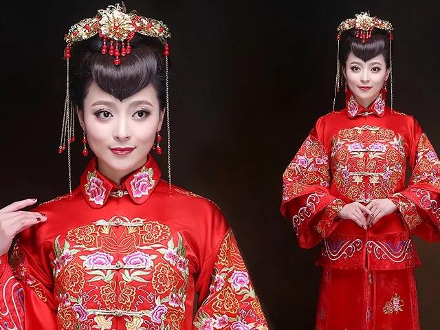 晚礼服或者敬酒服