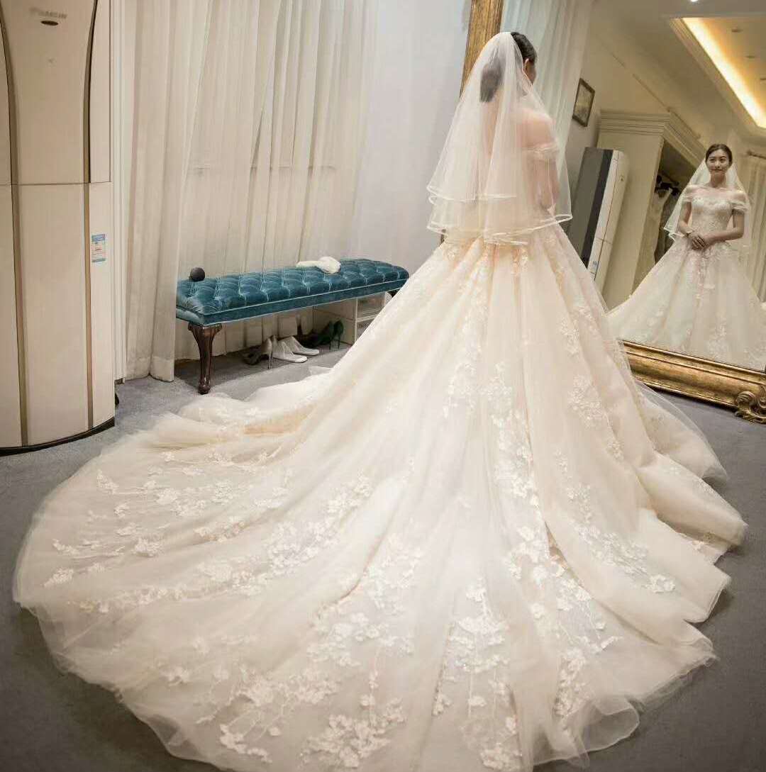 尚品婚纱特惠套餐婚纱礼服8件套加跟妆1480元