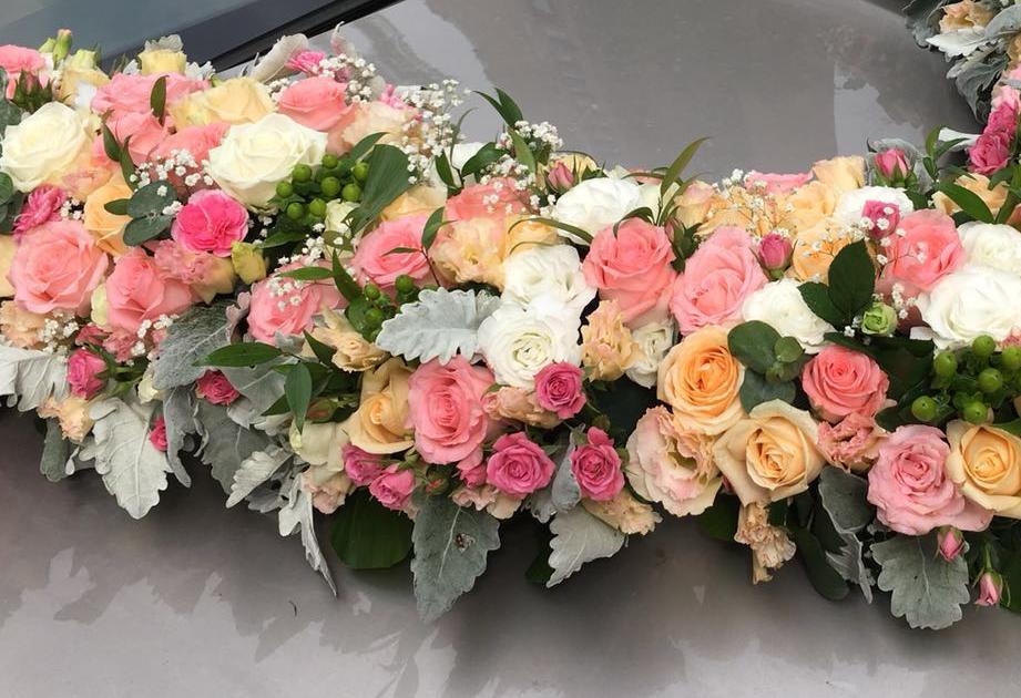 豪華鮮花大V婚車＋定制手捧