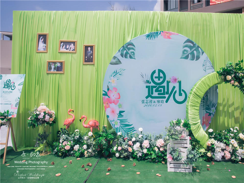 户外浅绿色系草坪婚礼-小区广场婚礼