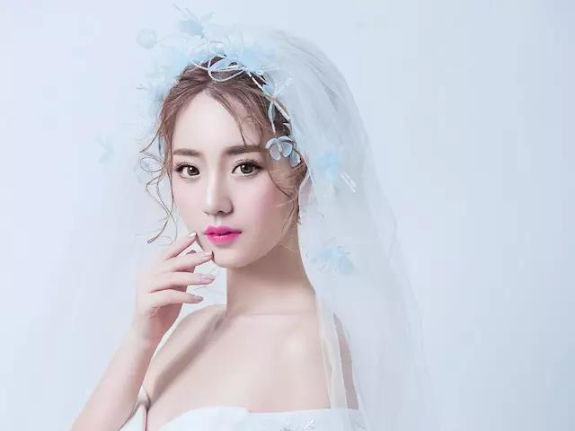 【F·R造型】首席老师新娘全程跟妆 送伴娘妈妈妆