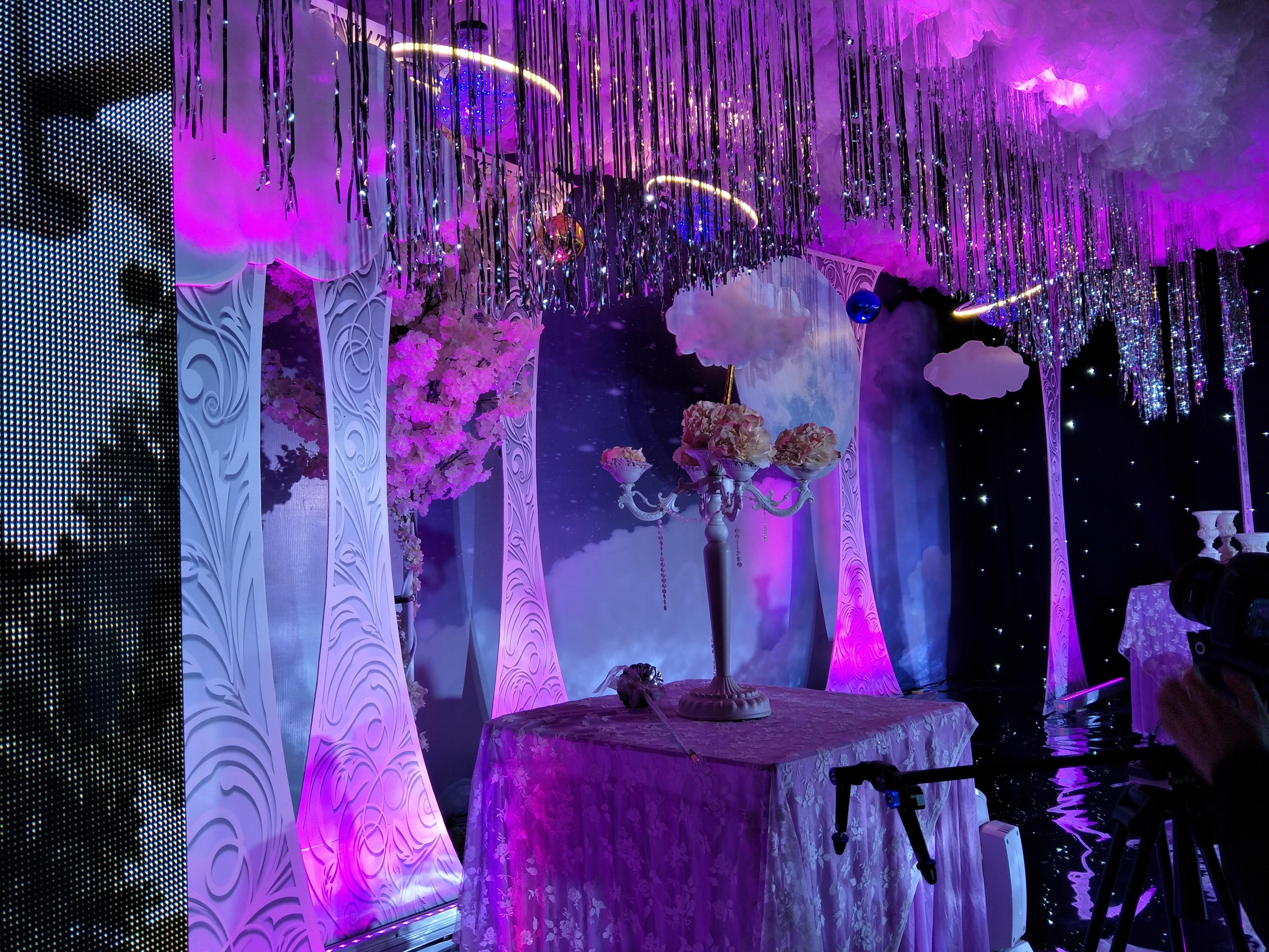 纯白之月——云与树交织成永恒，云雾星辰为你祈愿