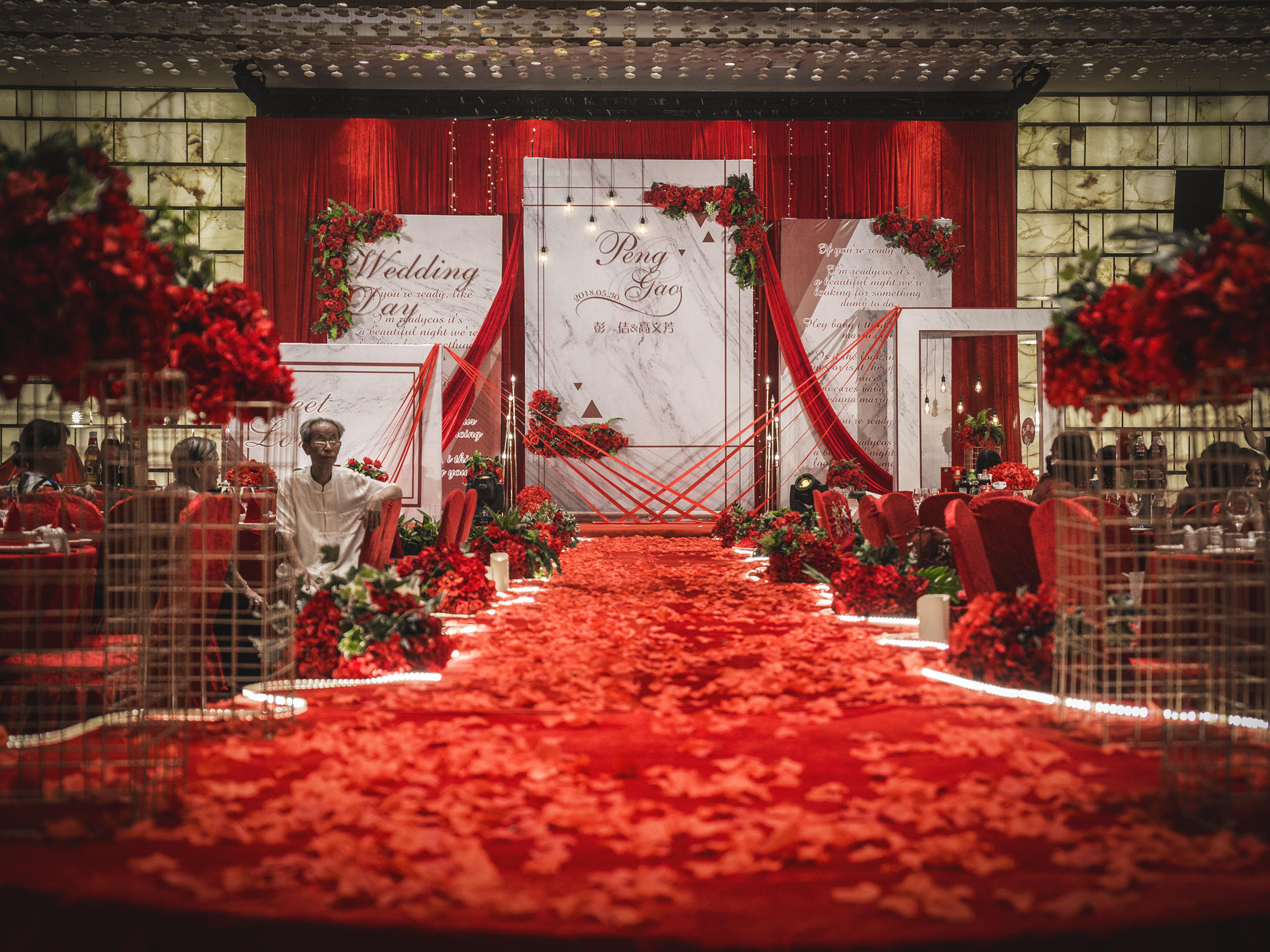 【安小静婚礼定制】四大金刚时尚精致红色