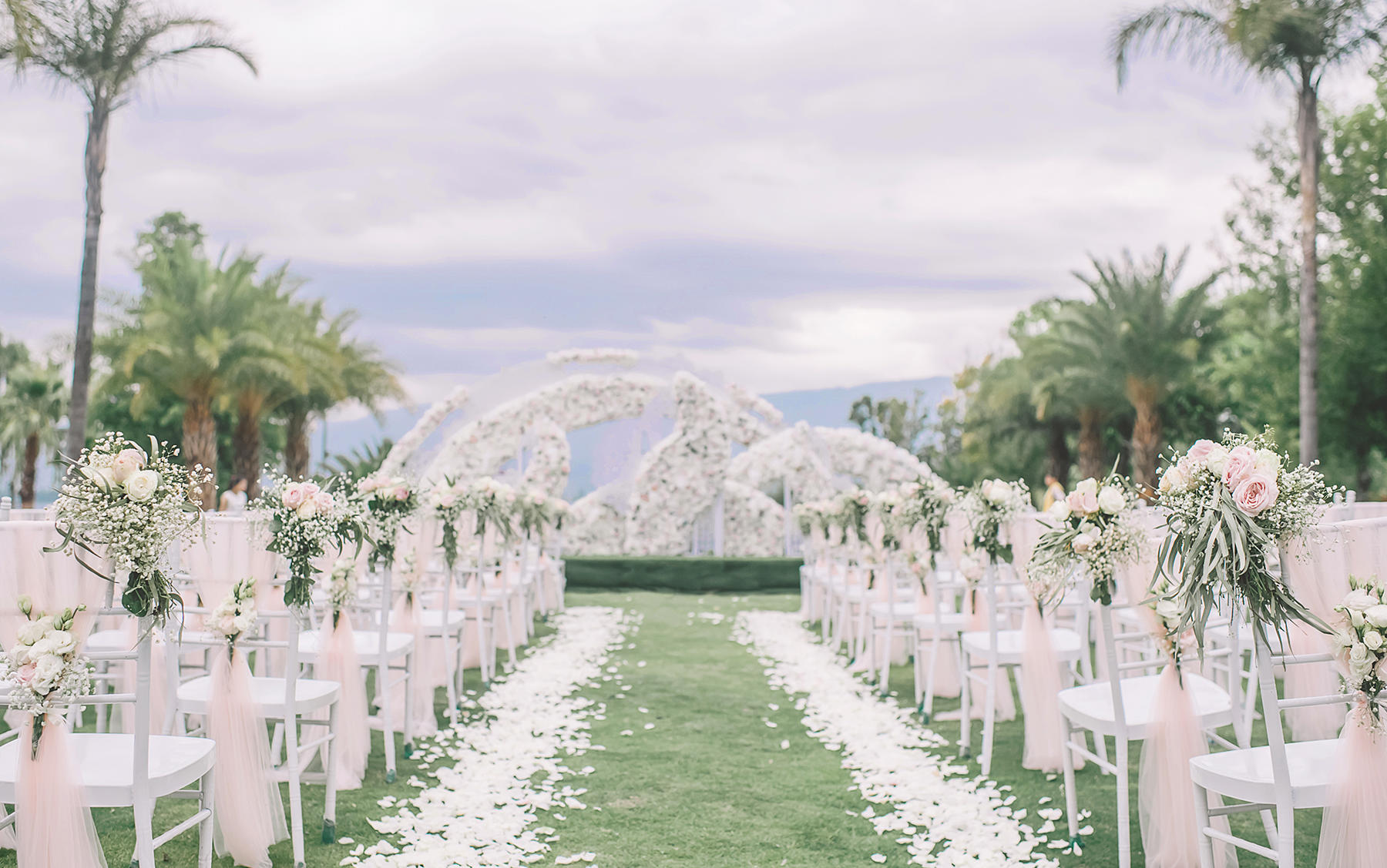 海边浪漫婚礼白+裸粉~~~~~~~~~