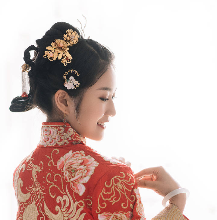 VEDO唯度婚纱特惠租赁【婚纱+秀禾服+伴娘服】