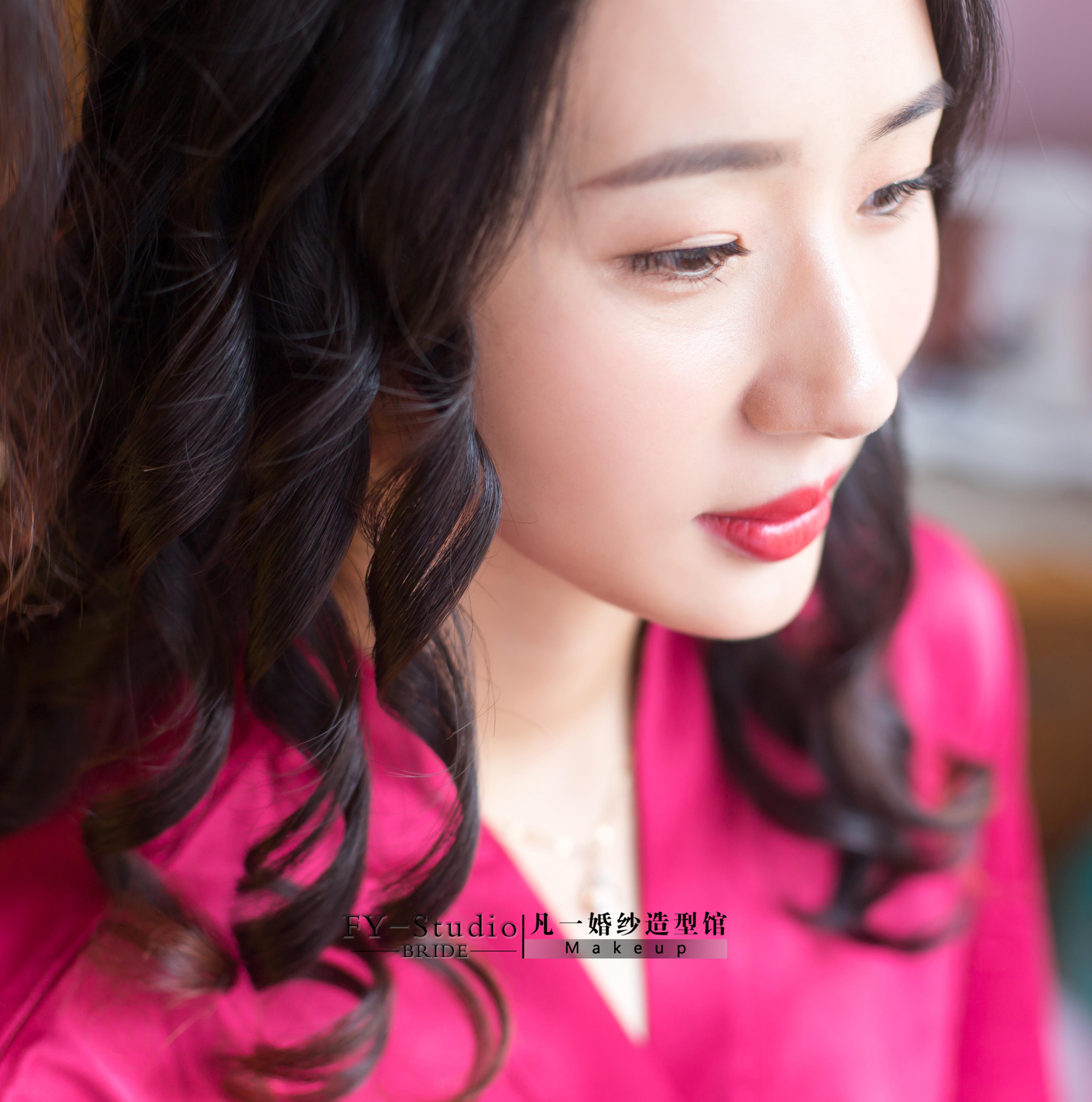 凡一【高端新娘造型】首席化妆师全天跟妆