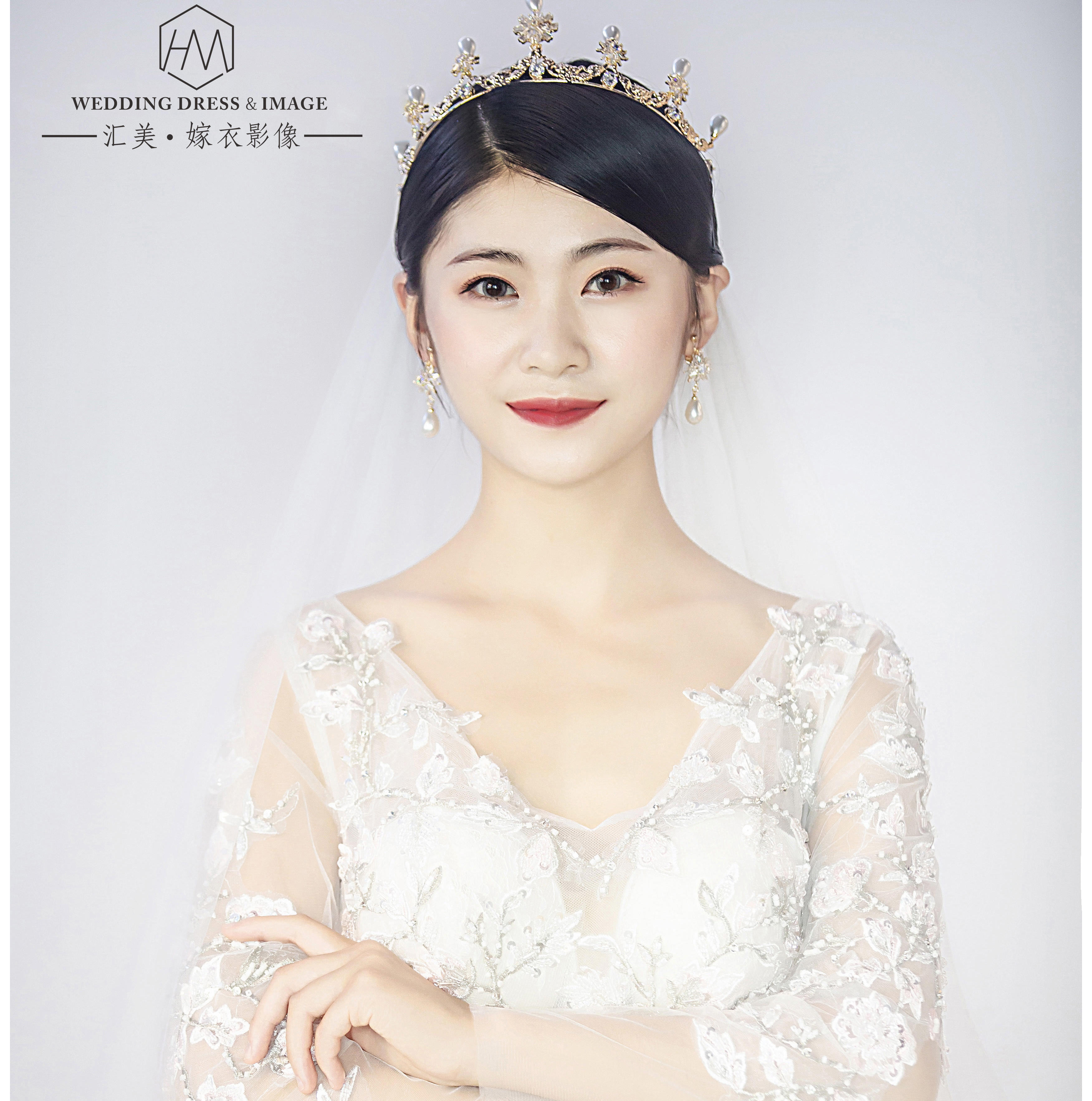 超值套餐：秀禾+仪式主纱+伴娘服+跟妆+礼服