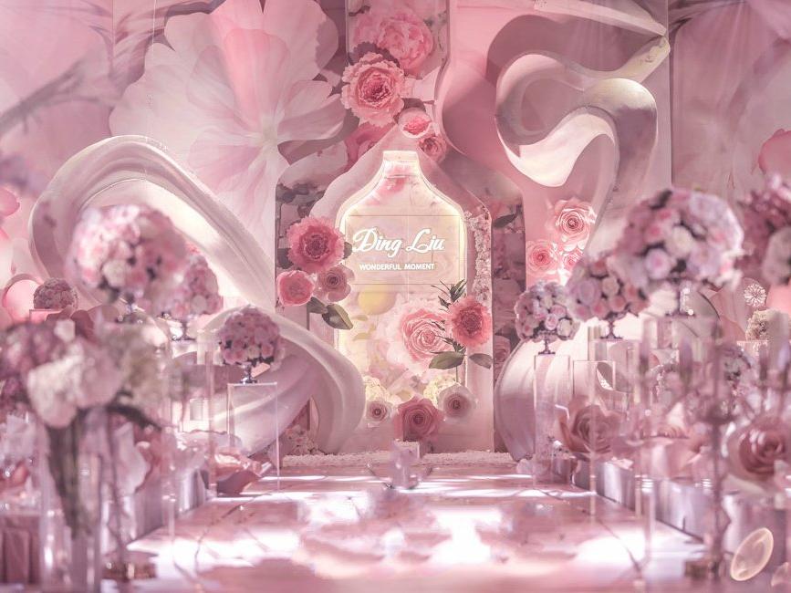 四大金刚+场地布置+婚车装饰全包——邂逅 