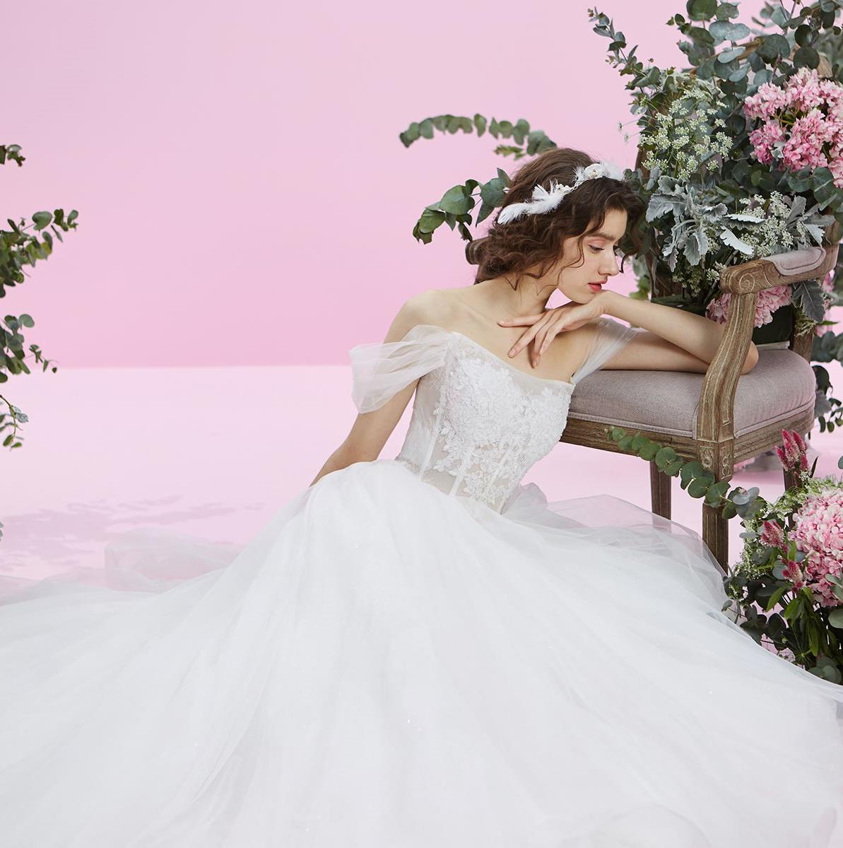 【超值租赁】5件套租赁 手工花朵刺绣新娘婚纱礼服