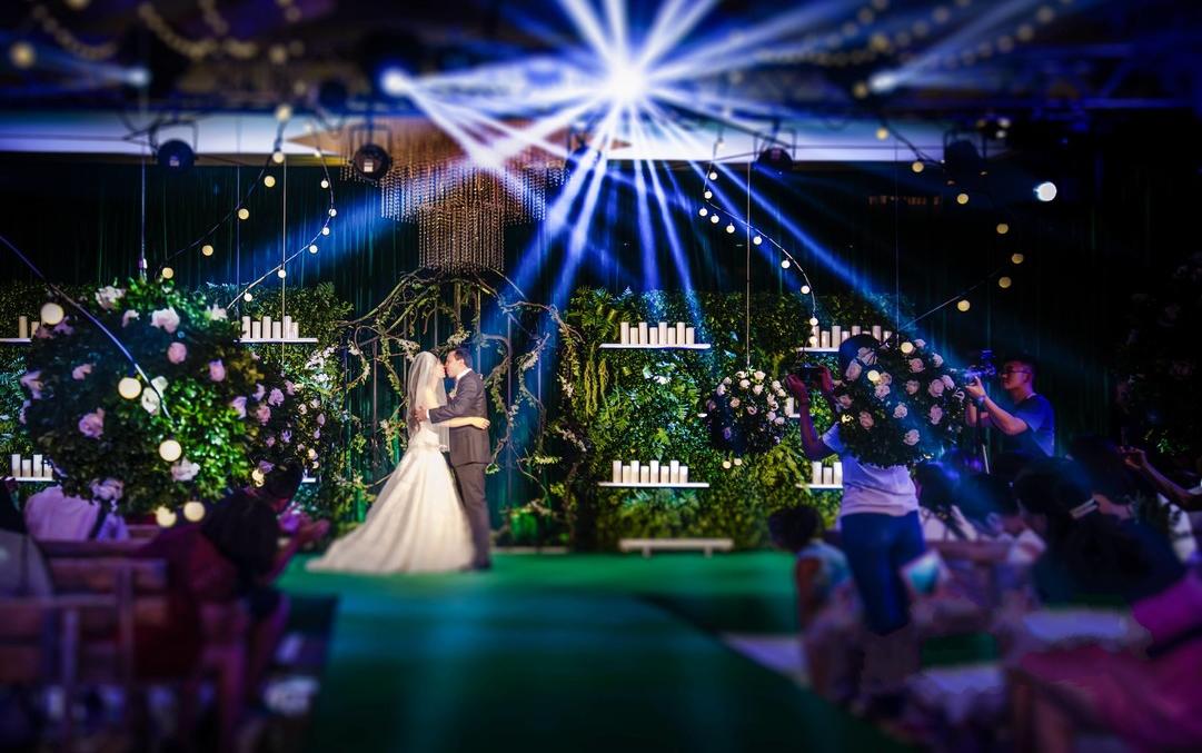 花海阁专属礼堂大红特惠网红nana【全包婚礼】