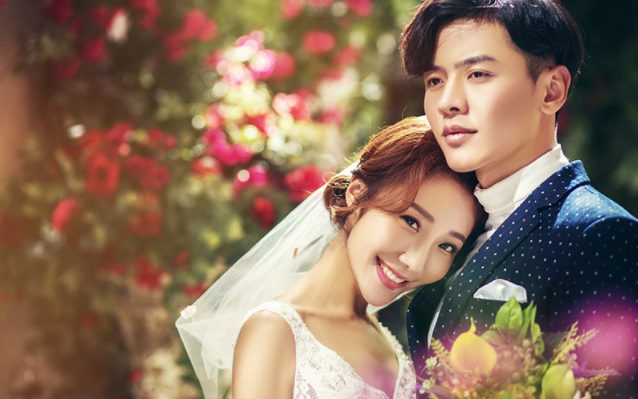 爆款送全新婚纱青岛海景拍济南花海路线二选一