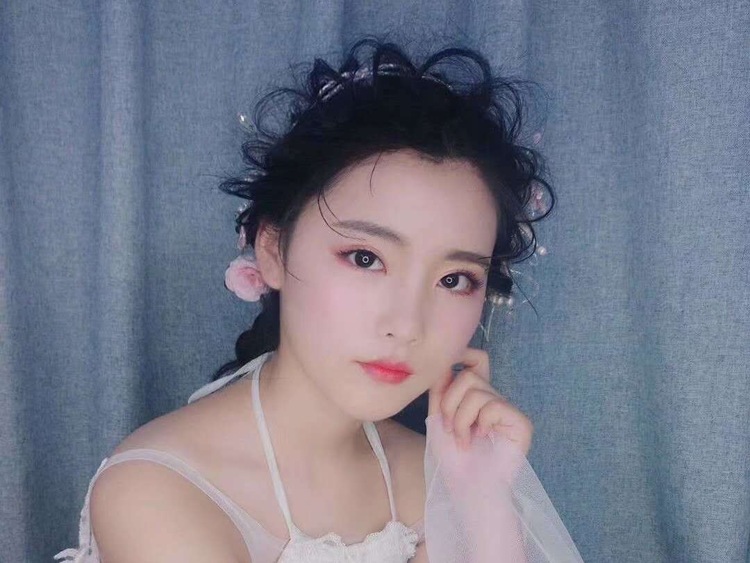 【曼曼造型】女神必选全程新娘跟妆—造型总监曼曼