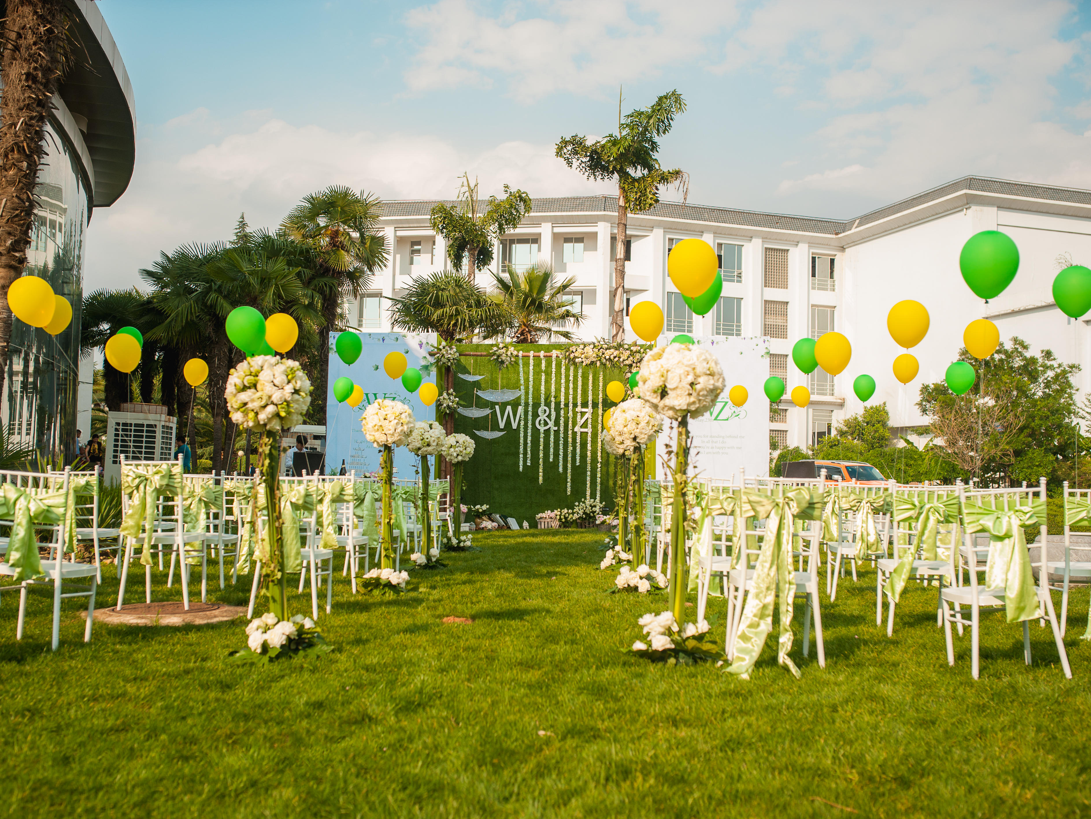 户外清新婚礼套餐1：心动，特价9999元，含音响