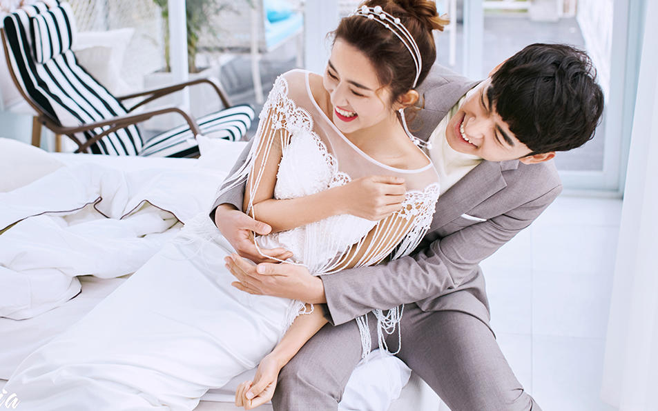 爱惟雅婚嫁园+时尚街拍新元素+游艇+花海+城堡