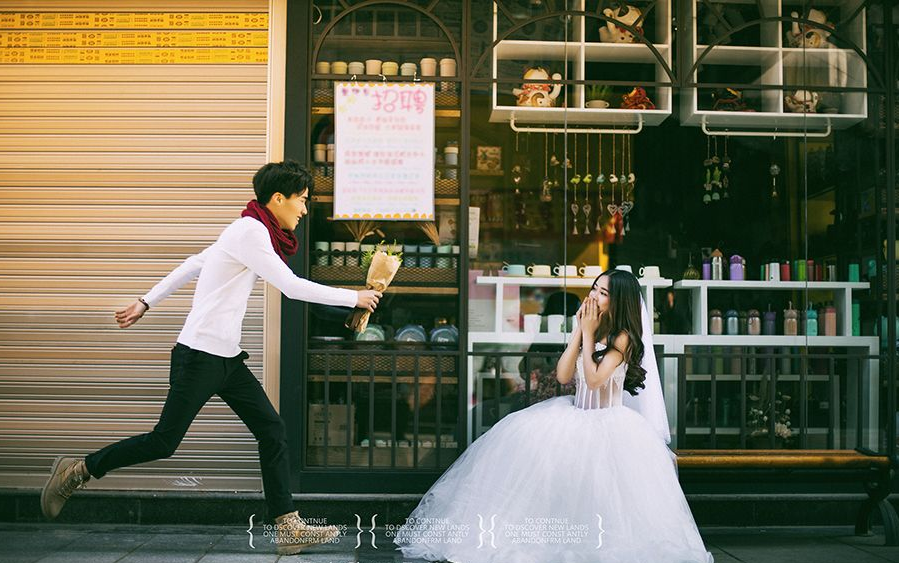 3999元超值婚纱套系12服12造