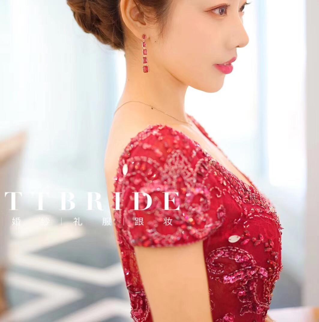 【经典爆款】4件套租赁 全款赠送伴娘服2件