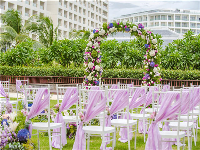 三亚湾海居铂尔曼度假酒店“爱如夏花”婚礼套餐